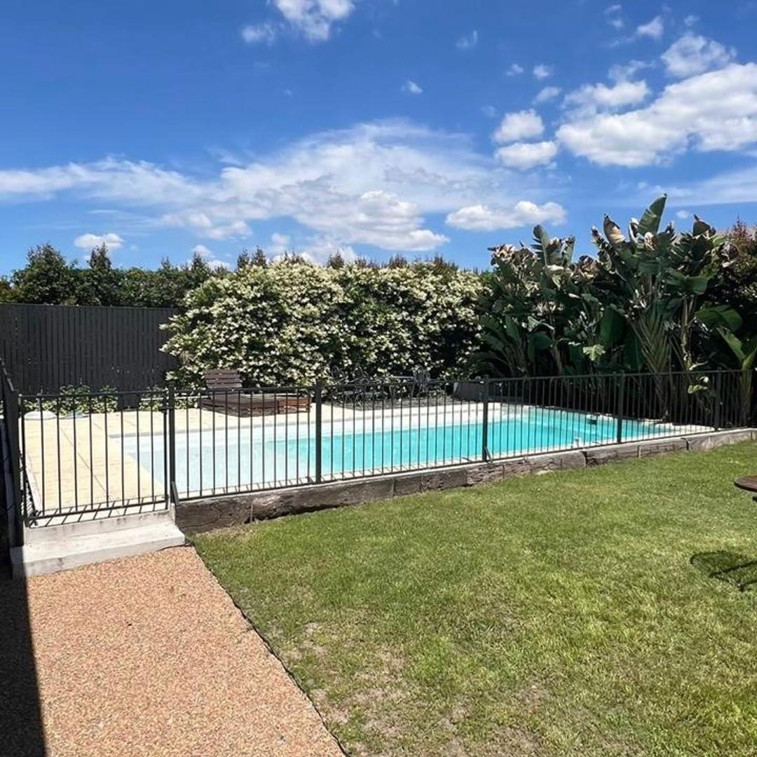 Casa en Alquiler Temporal con 2 cocheras