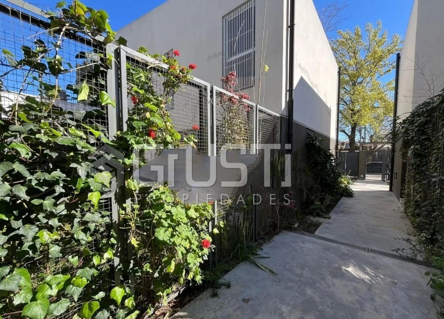 Depto Tipo Casa en Venta de 2 dormitorios