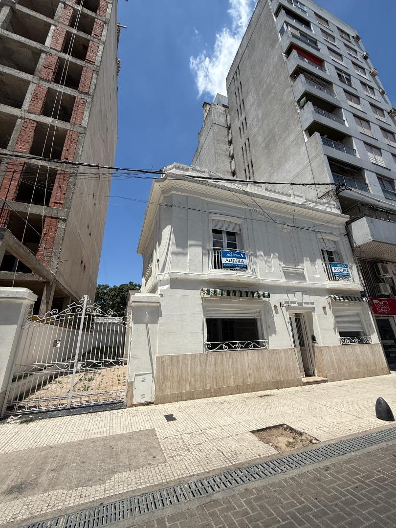 UNICO local en MIcro Centro con gran imagen Institucional