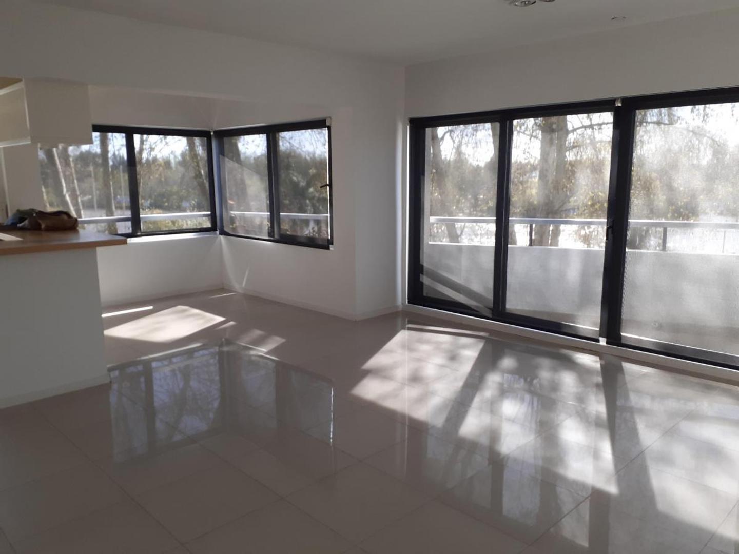 Departamento en Alquiler de 3 ambientes