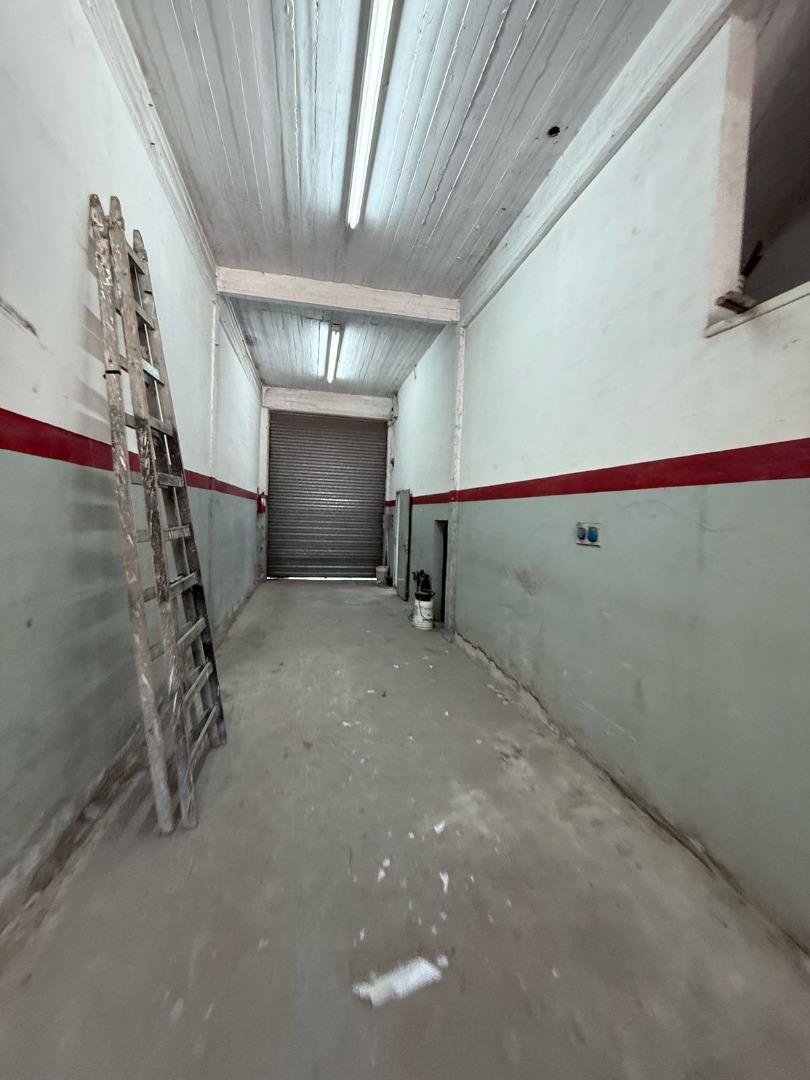 LOCAL CON GALPON Y OFICINAS