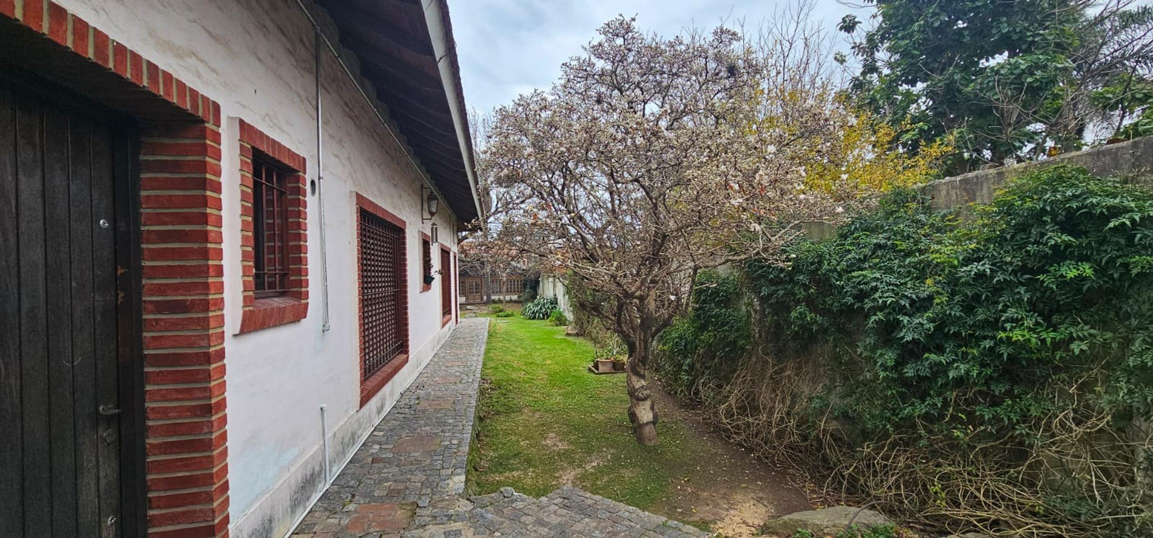 VENTA CASA 5 AMB QUILMES OESTE