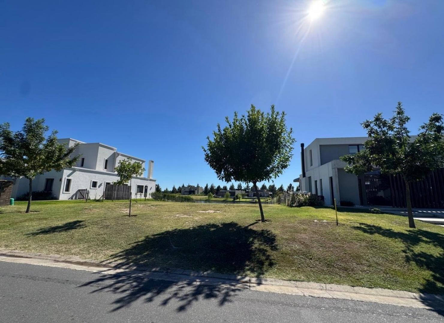 Lote en el Barrio Naudir Escobar