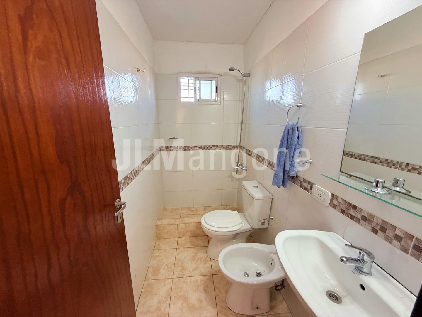 Depto Tipo Casa 2 ambientes con 1 baño