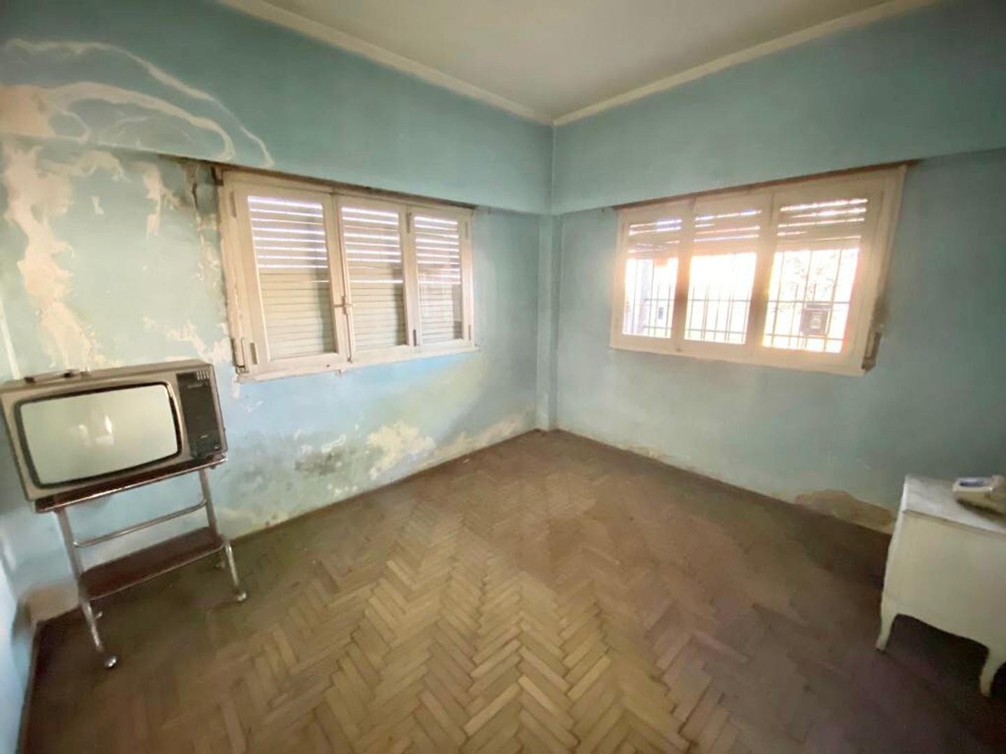 Casa en Venta en Castelar Sur, USD 55.000