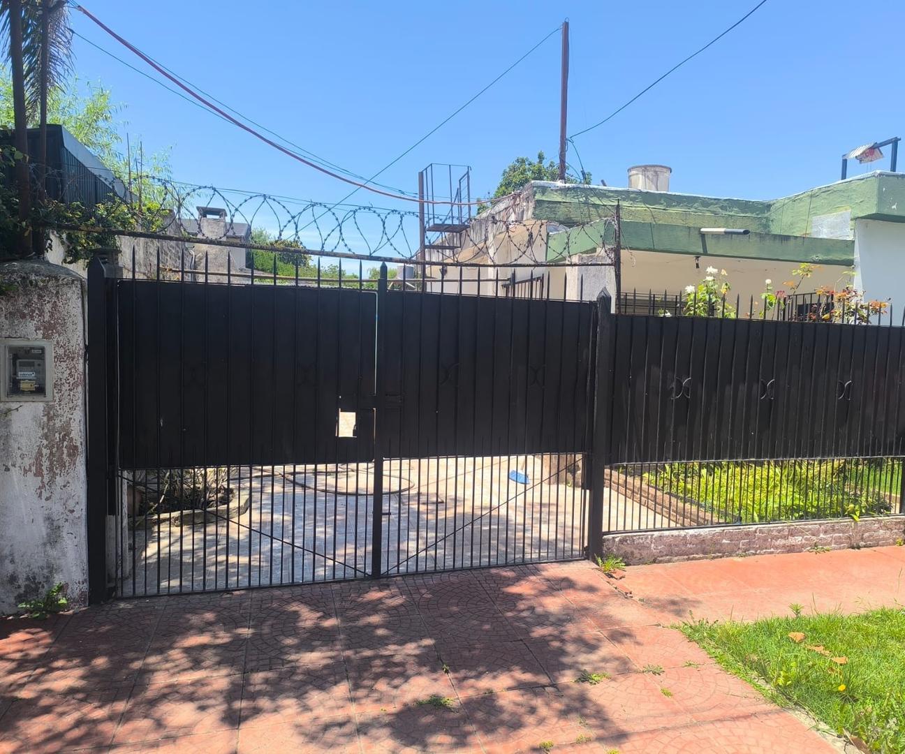 DEPARTAMENTO DOS AMB. CON ENTRADA DE AUTO