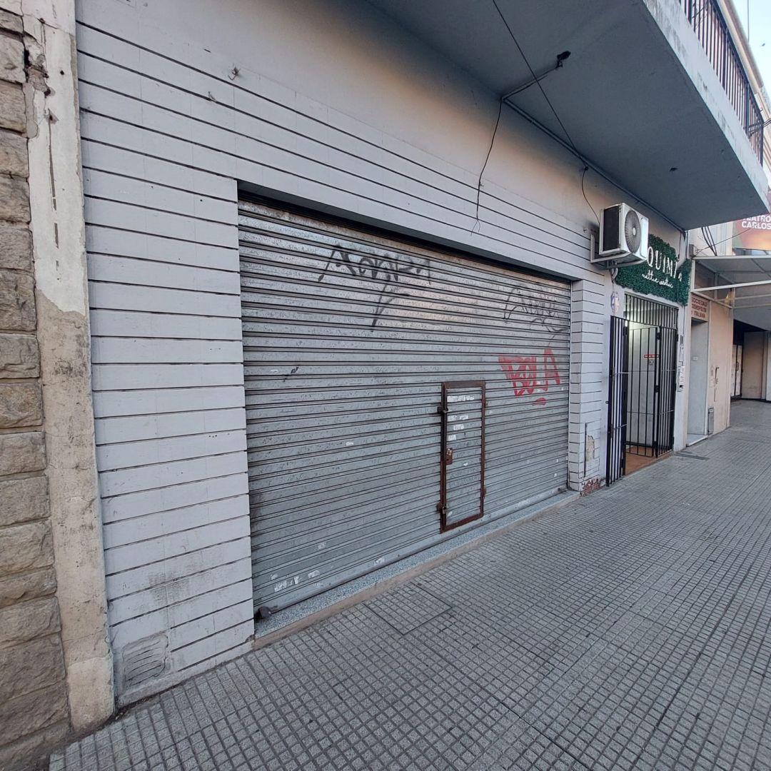 AV JUAN D PERON 3700