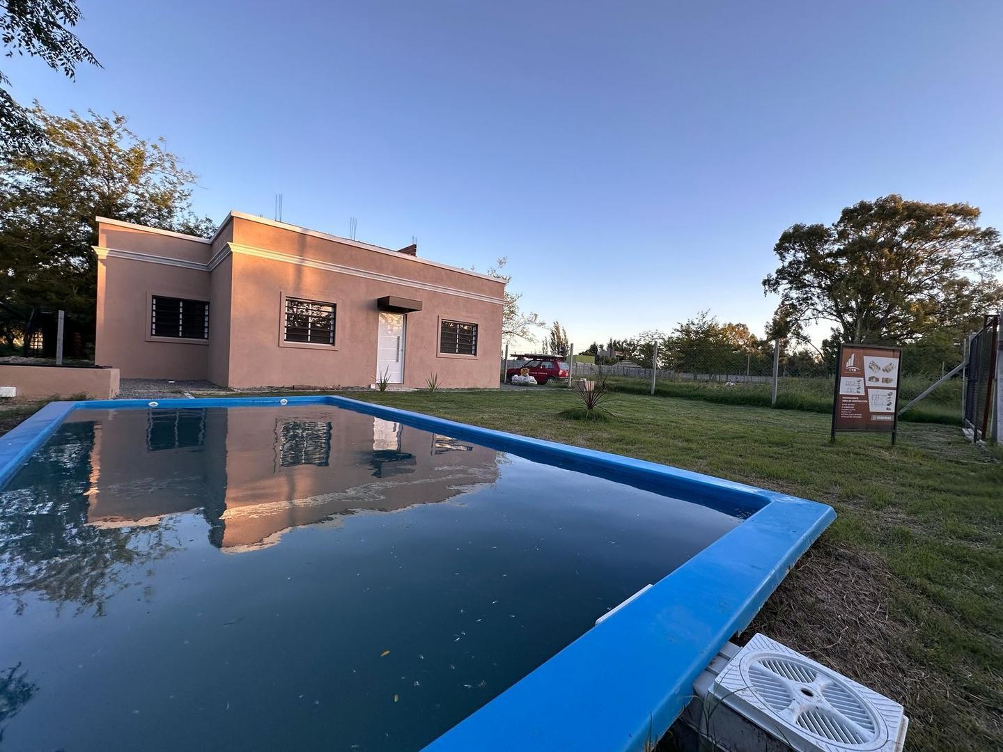 Casa con pileta Acceso directo Ruta 205