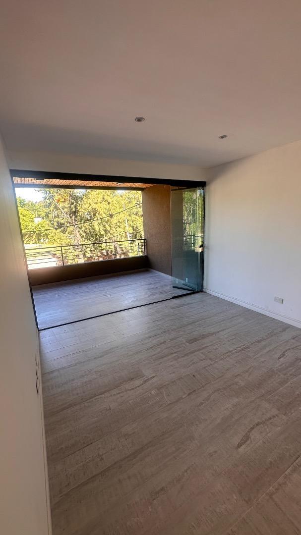 Departamento en Venta en Barrio Parque Leloir, USD 170.000