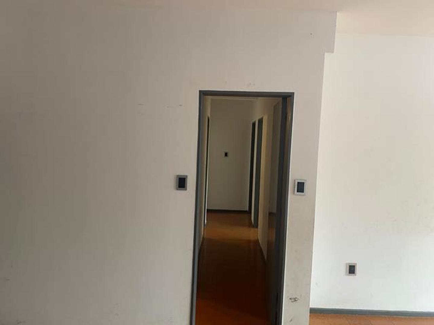 Hermoso y amplio departamento en venta 4 ambientes, Pilar 