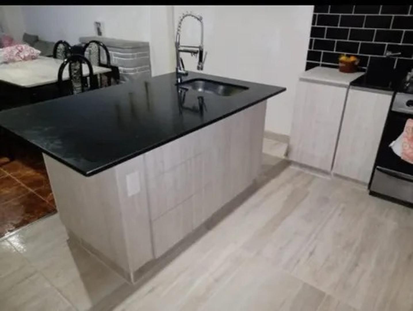 Casa 3 ambientes con 2 baños