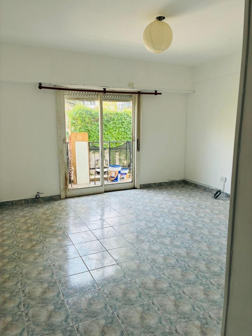 Andres Lamas 962 , Piso 1