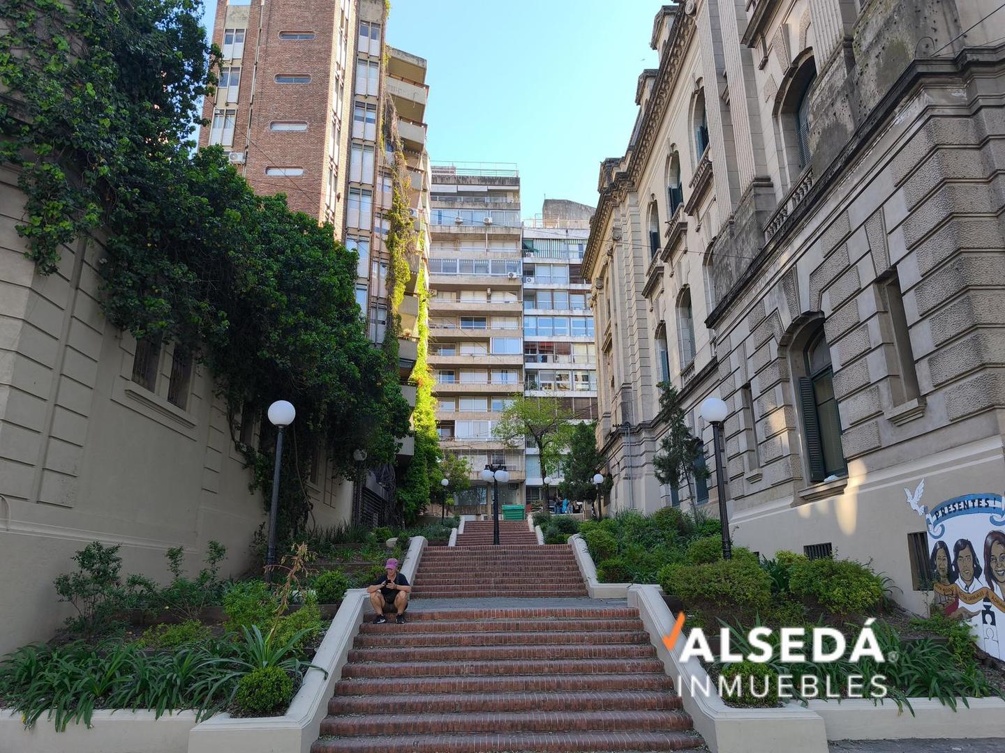 Oficina/ local comercial - centro Rosario - frente Ex Aduana