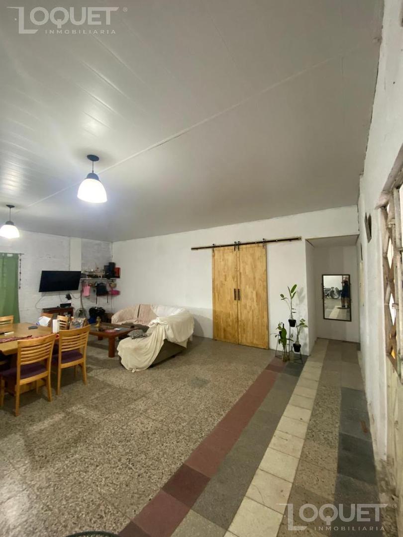 Casa 3 ambientes con 2 baños