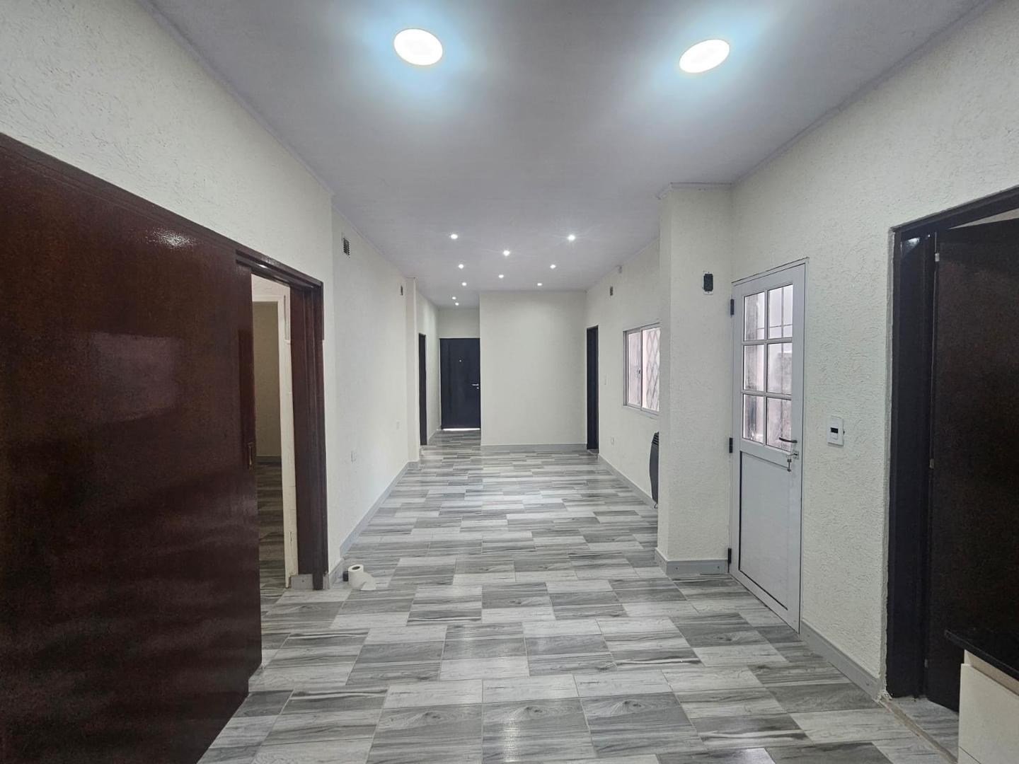 Depto Tipo Casa en Venta con 1 cocheras