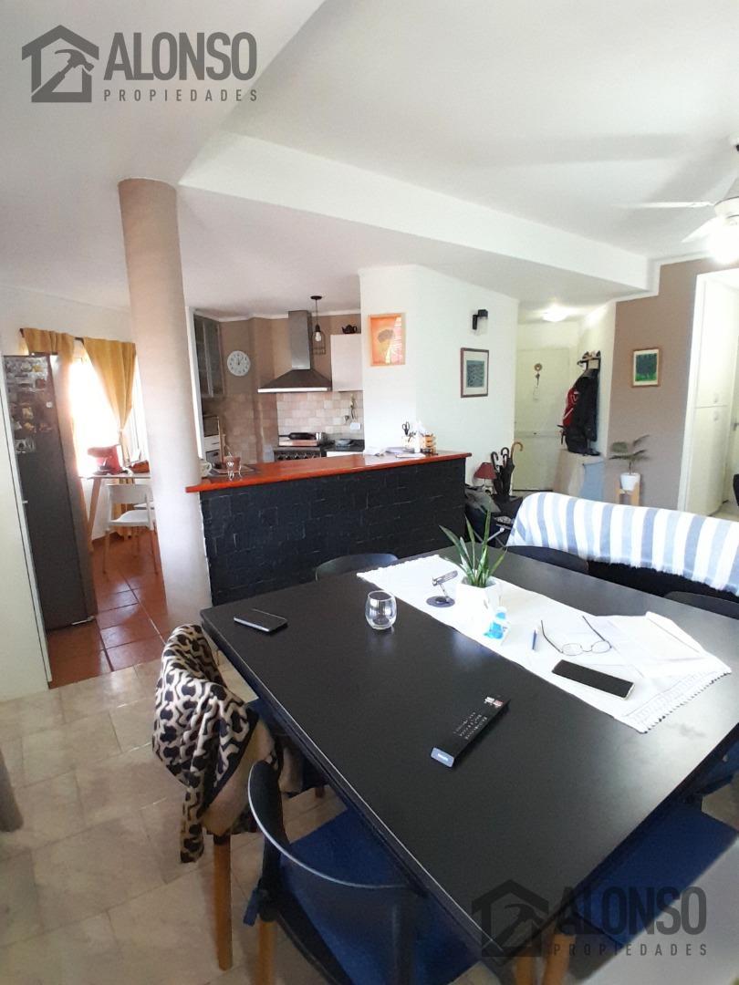 Depto Tipo Casa en Venta en Remedios de Escalada, USD 75.000