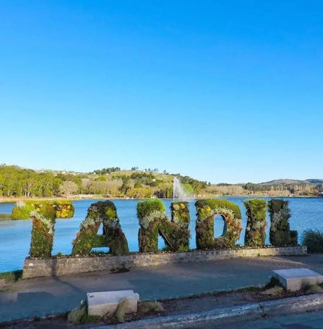 Casa 3 ambientes con parque en Tandil