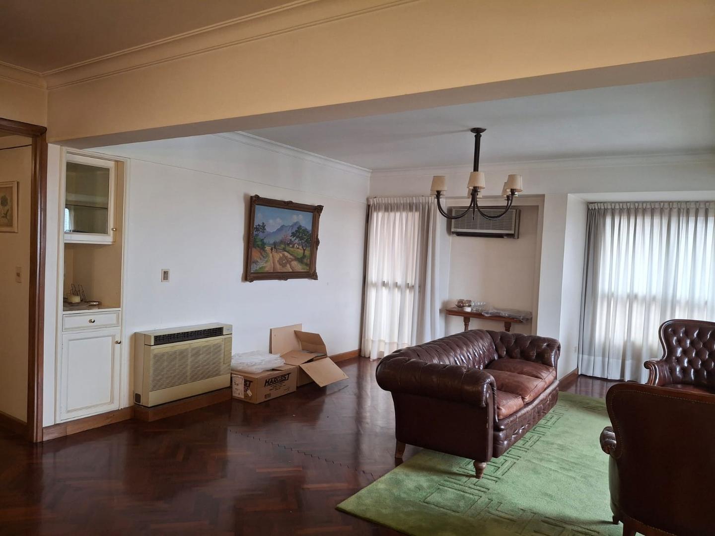 Hermoso departamento ZONA NORTE frente a Plaza Urquiza