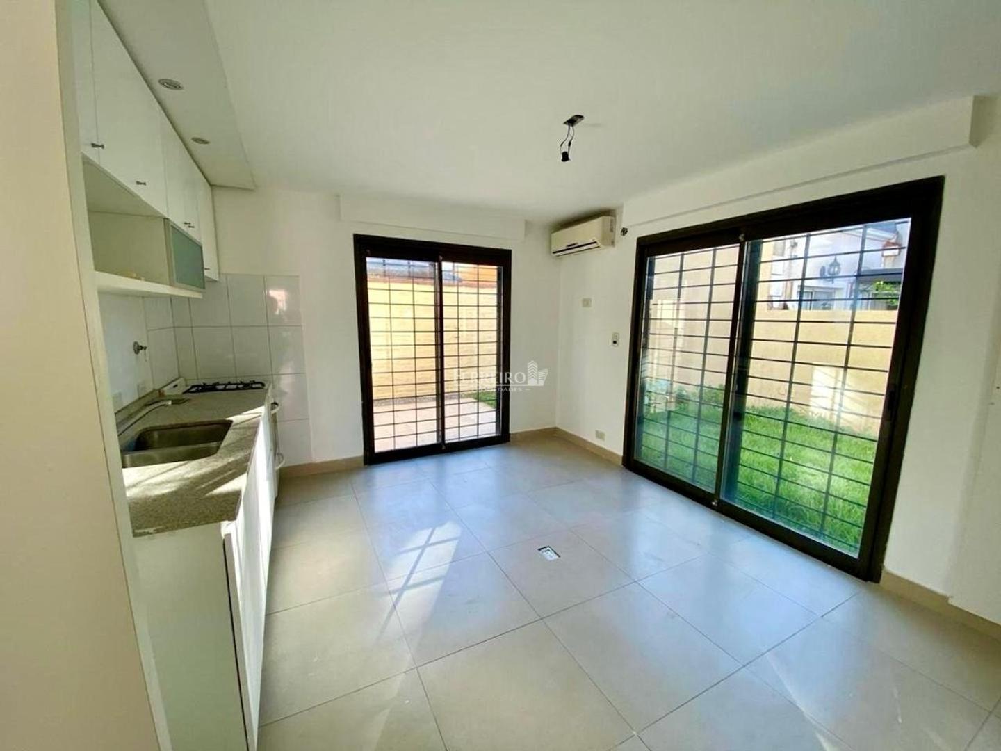 VENTA DUPLEX EN COMPLEJO VILLA VICTORIA II