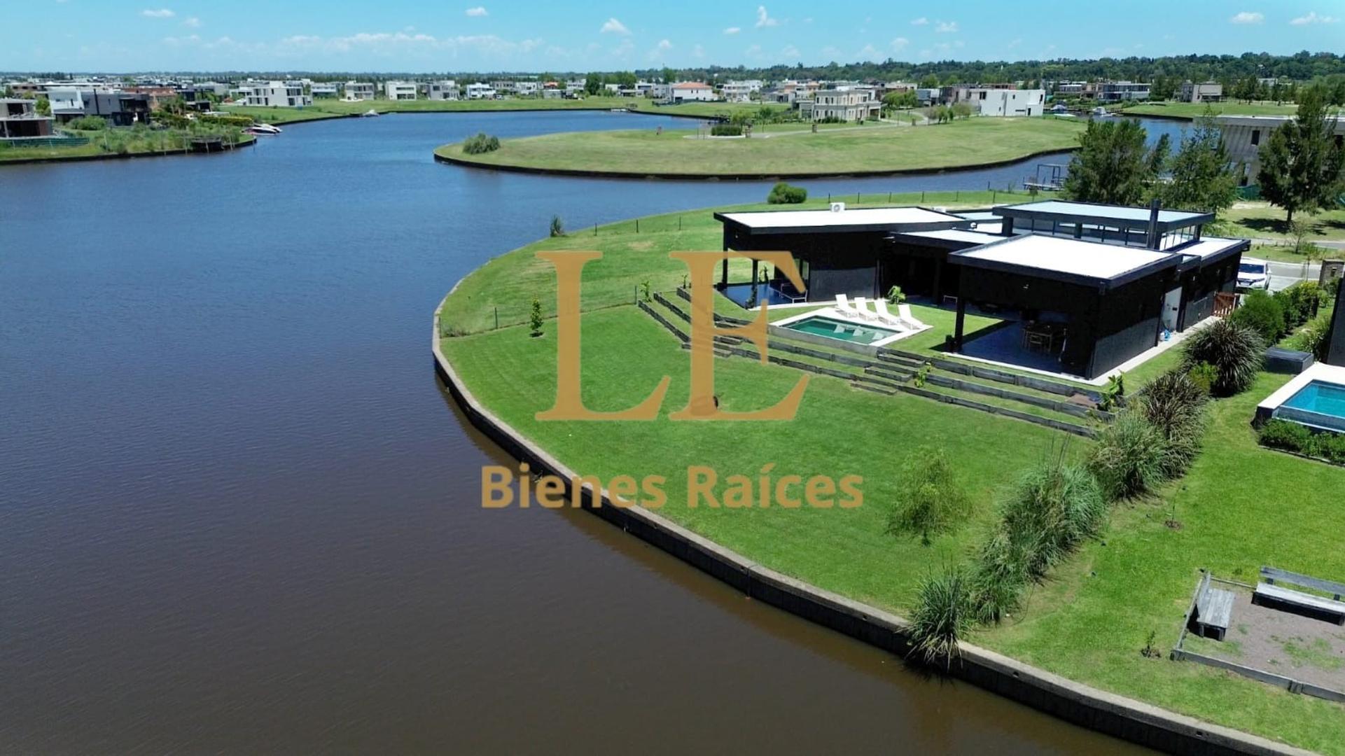 VENTA CASA EN EL NAUDIR AL RIO