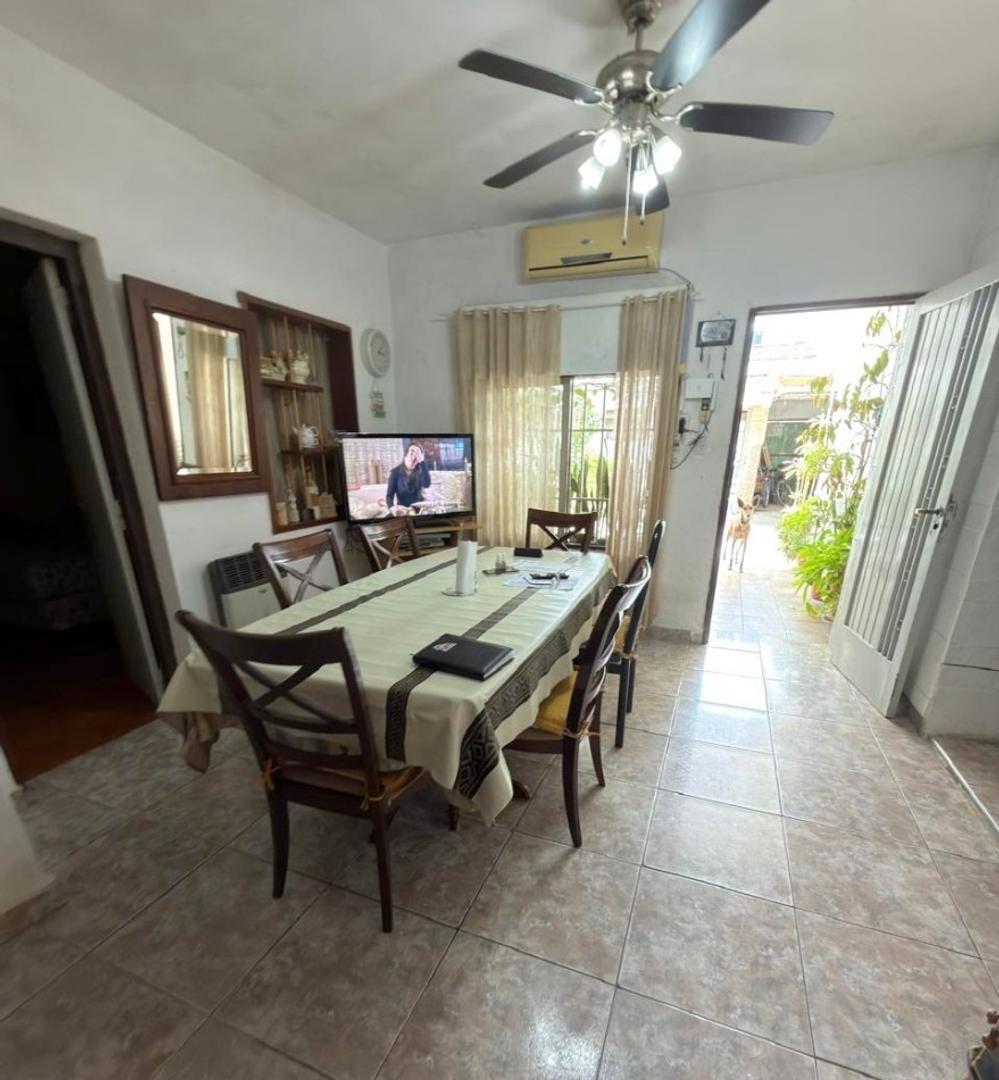 Casa 4 ambientes con 1 baño