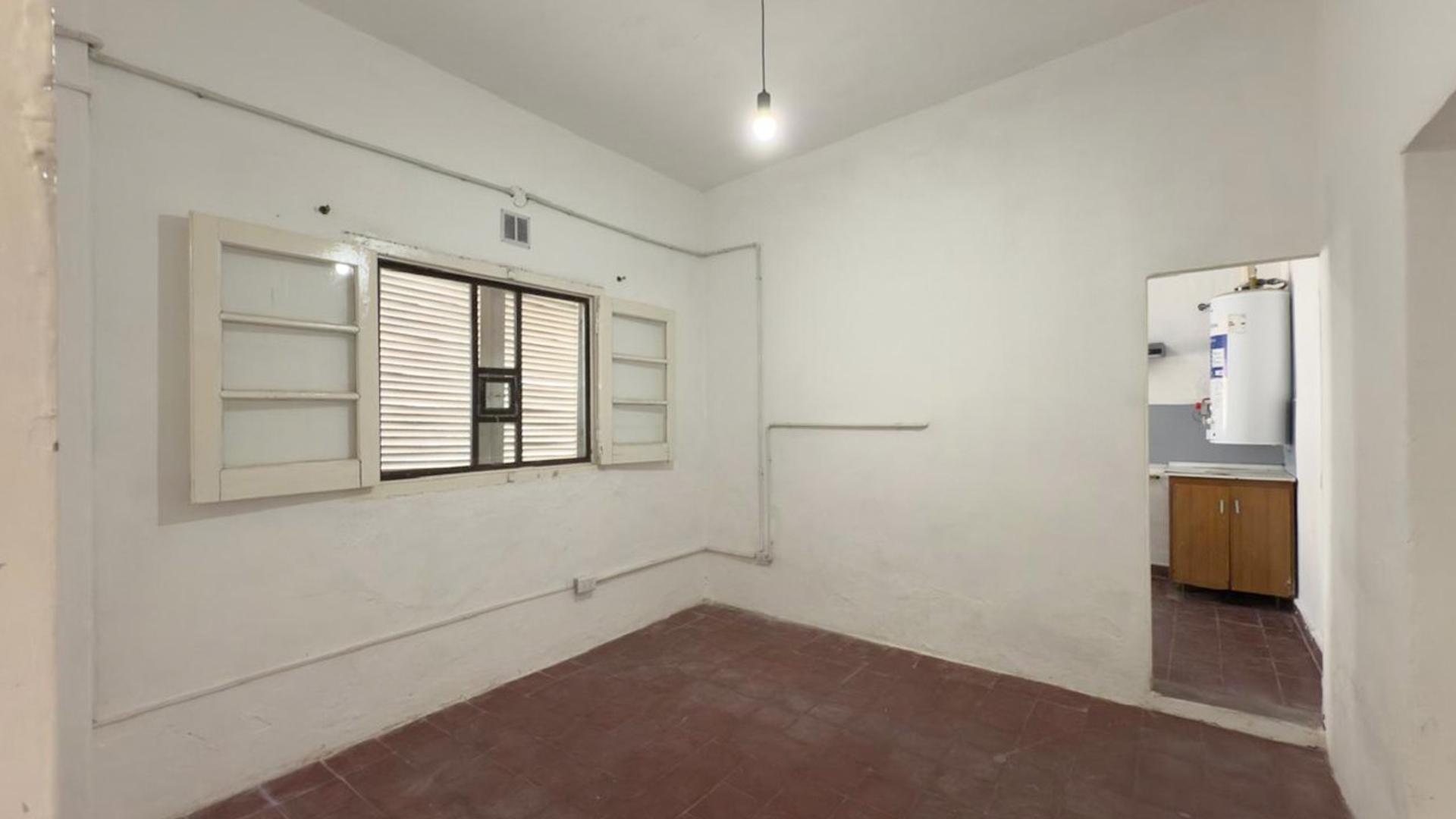 Depto Tipo Casa 2 ambientes con 1 baño