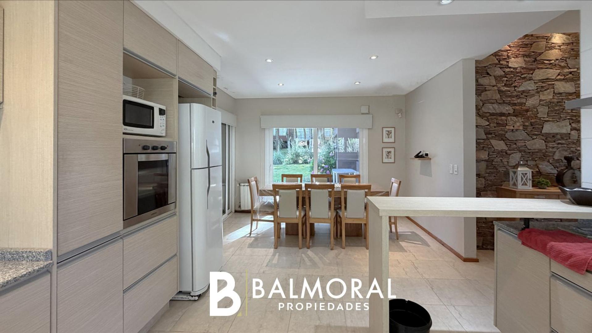 Casa de 4 dormitorios en Alquiler en Norte Tennis