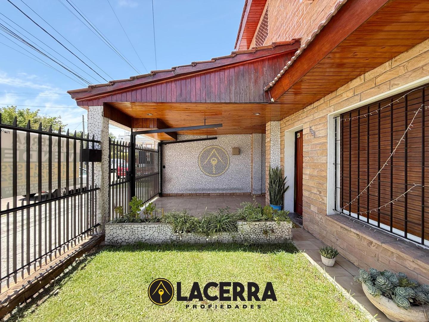 Casa 5 ambientes con 3 baños