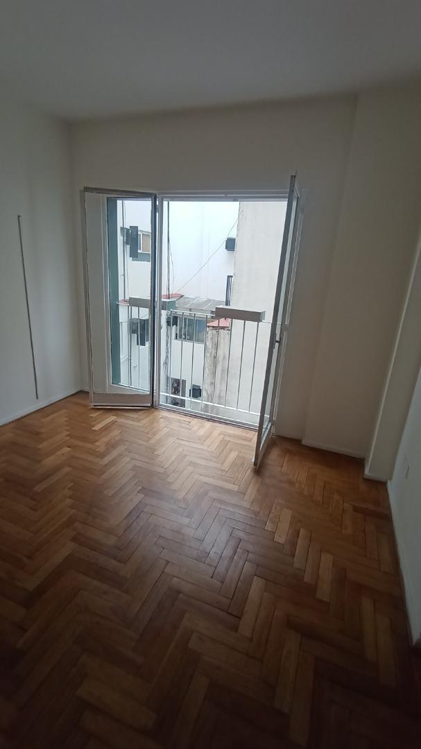 Depto de 2 amb lateral en excelente ubicación! Muy luminoso