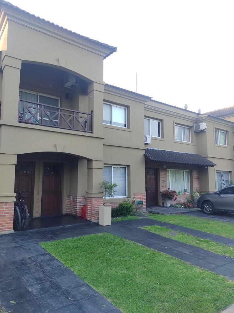 DUPLEX EN VENTA :: ALTOS DEL SOL :: 4 AMBIENTES :: 142m2