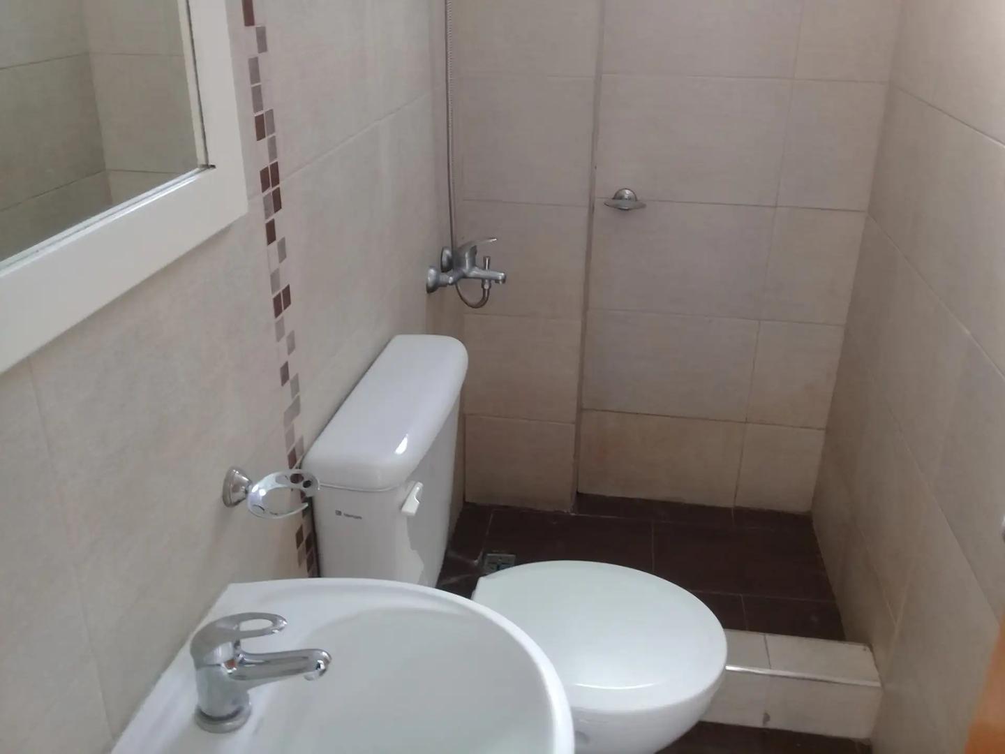 Departamento en Alquiler en Villa Ballester, $ 350.000