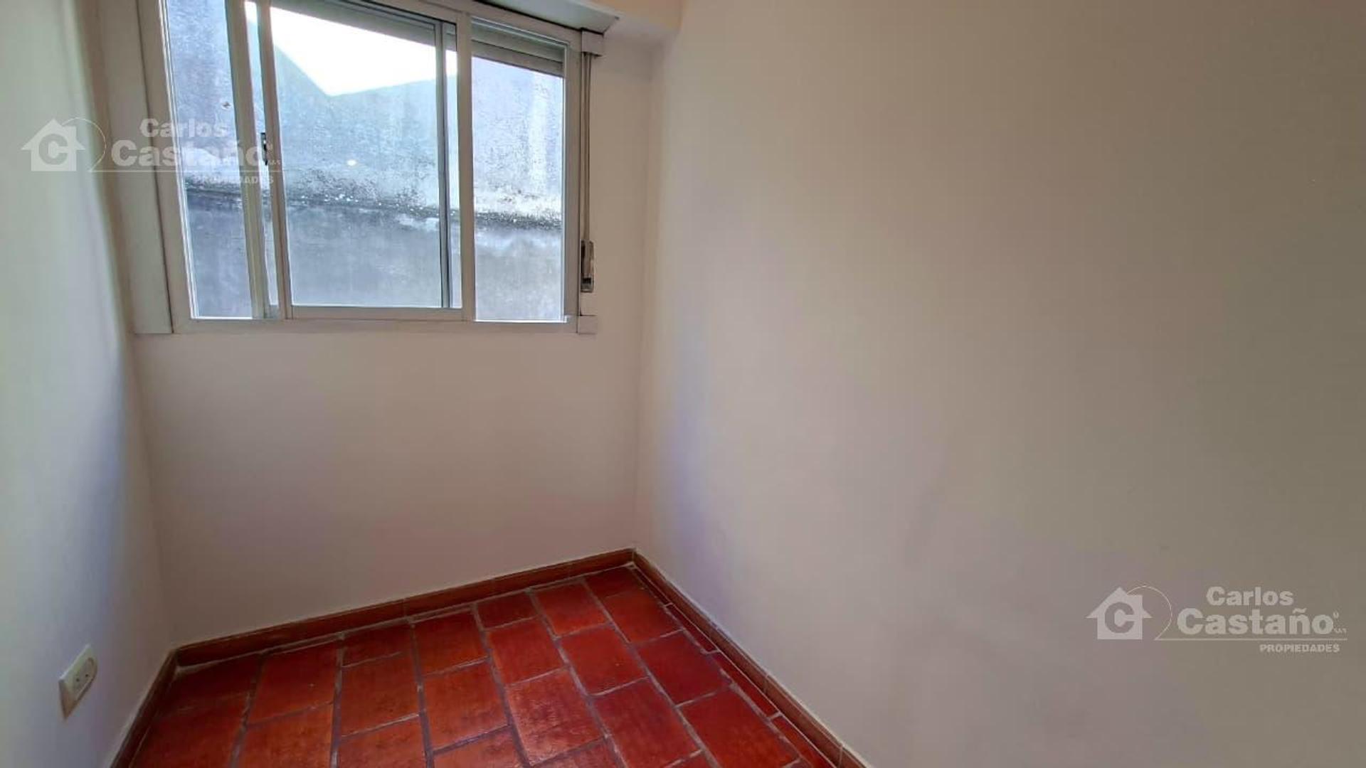 PH en PA, 2 Amb. y Medio con Terraza, a Mts. de Av. Maipú