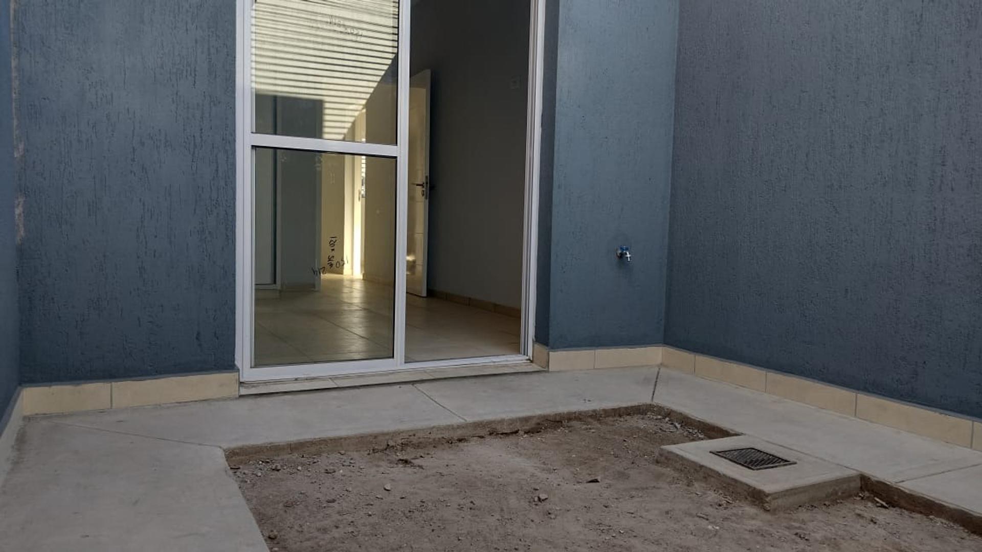 Casa 3 ambientes con 1 baño