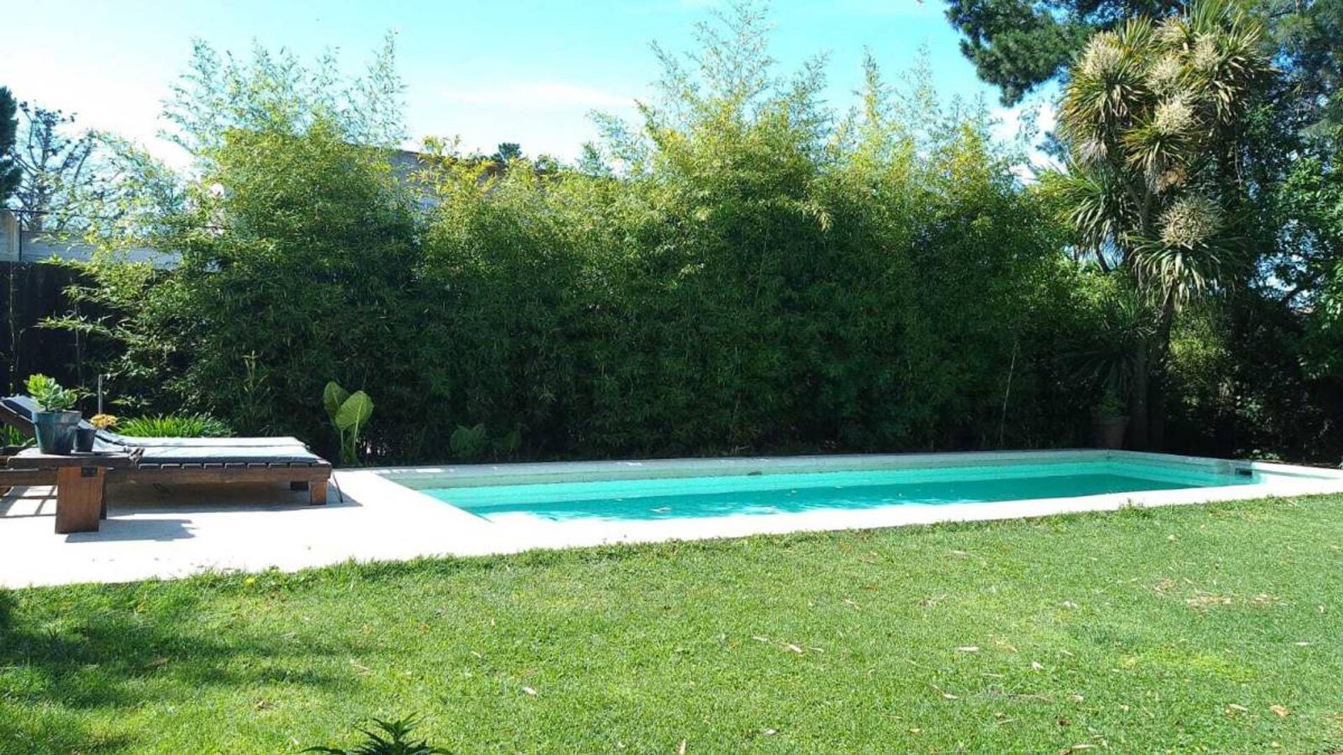 VENTA CASA 4 AMBIENTES PARQUE PISCINA BARRIO PRIVADO RUMENCO