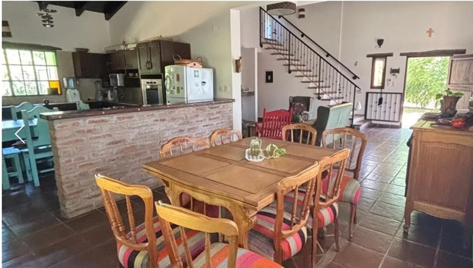 Casa 4 ambientes con 3 baños