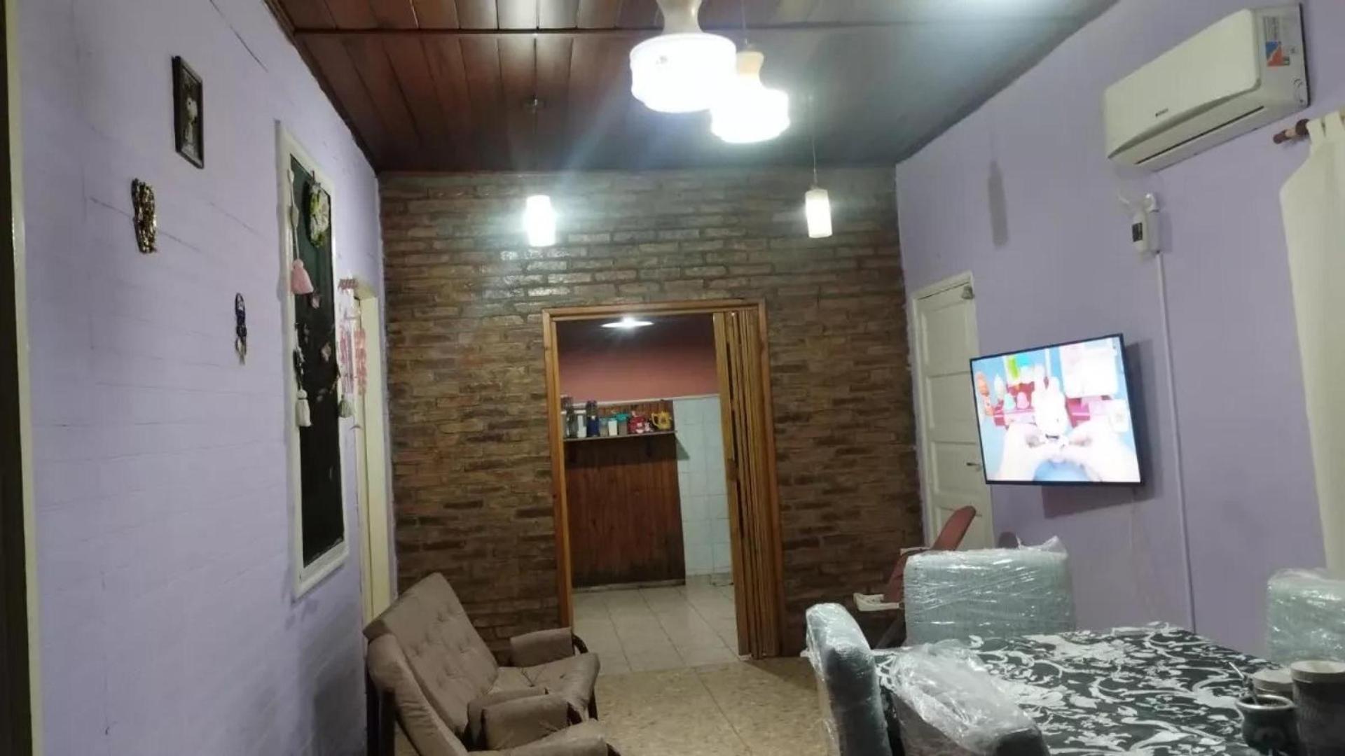 Casa en venta - 2 Dormitorios 2 Baños - 370Mts2 - Avellaneda