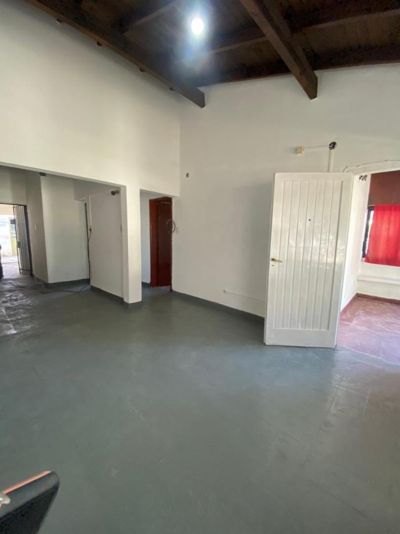 CASA TRES AMBIENTE EN VENTA