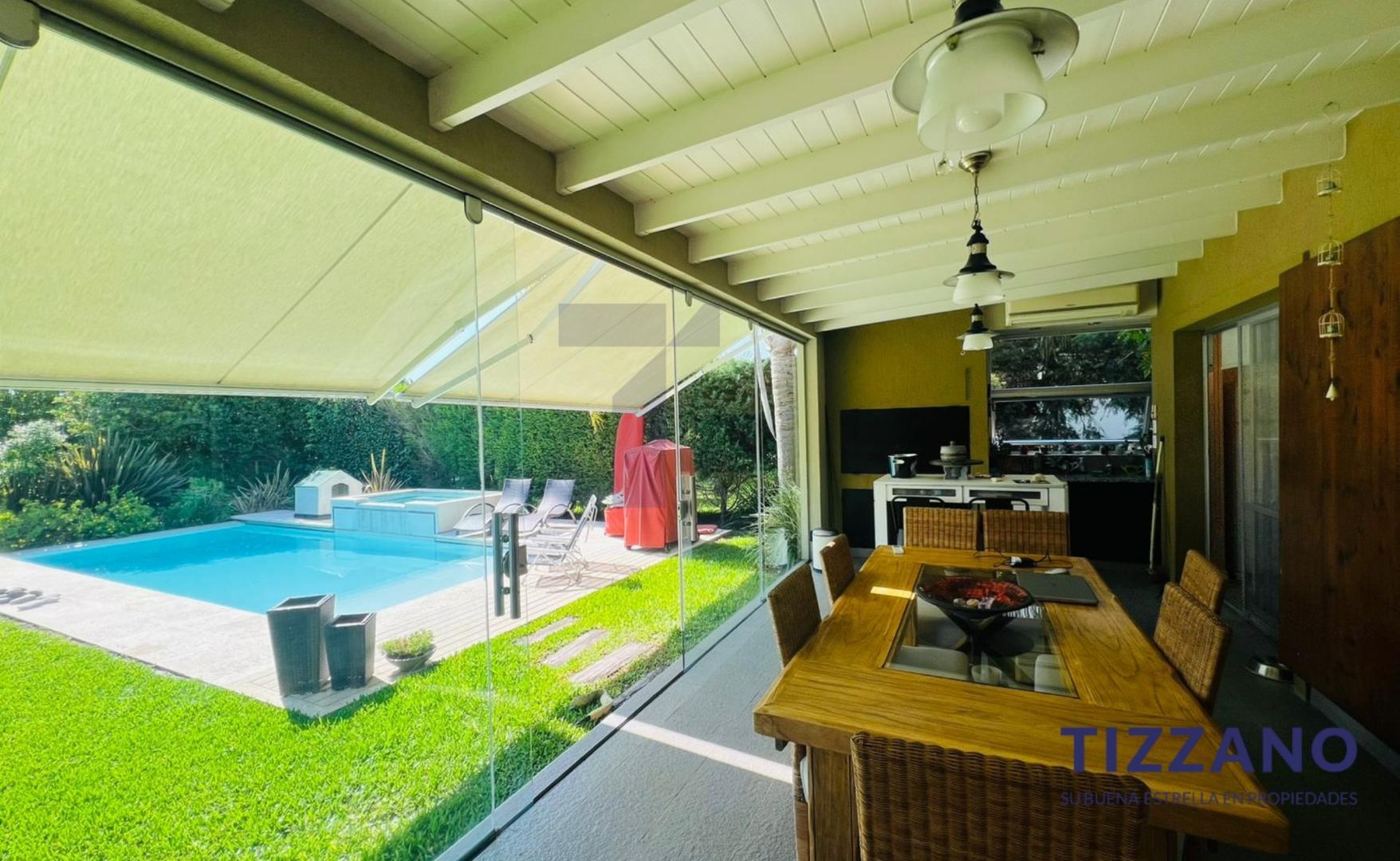 Casa 5 ambientes con 4 baños