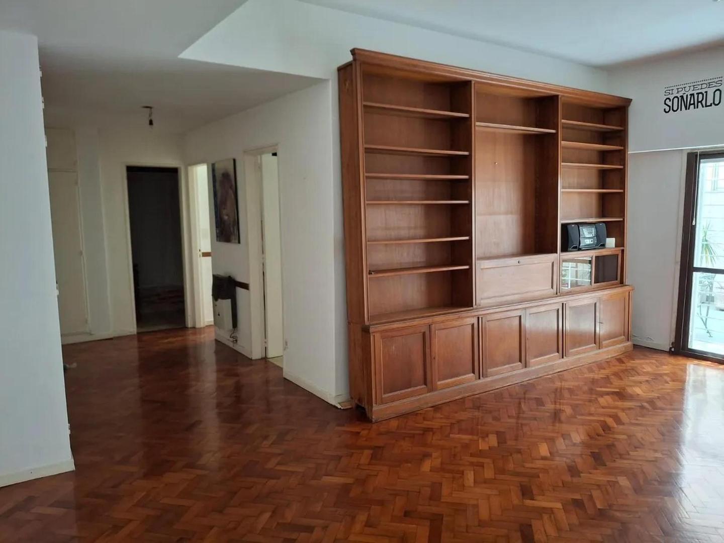 Fray Justo Santa María De Oro e/ Güemes y Charcas