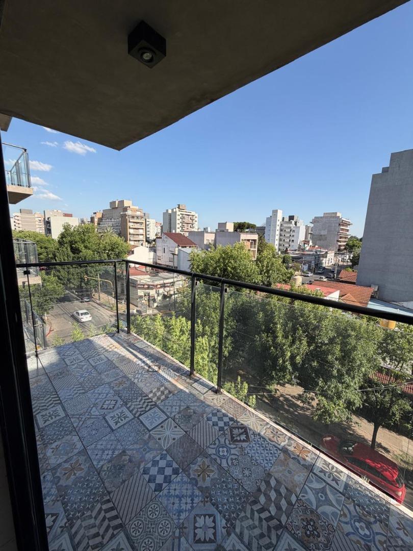 Entre Rios 1000, Piso 4