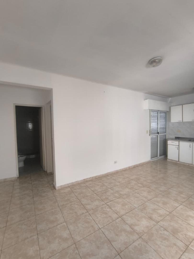 Av Bustamante 3066 , Piso 1