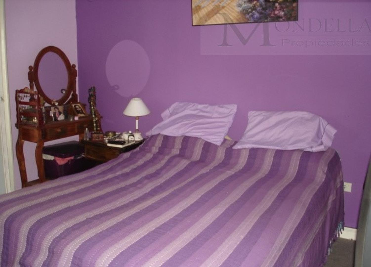 NVERSOR: CON RENTA ACTUAL. Casa en Moron, 4 ambientes fondit