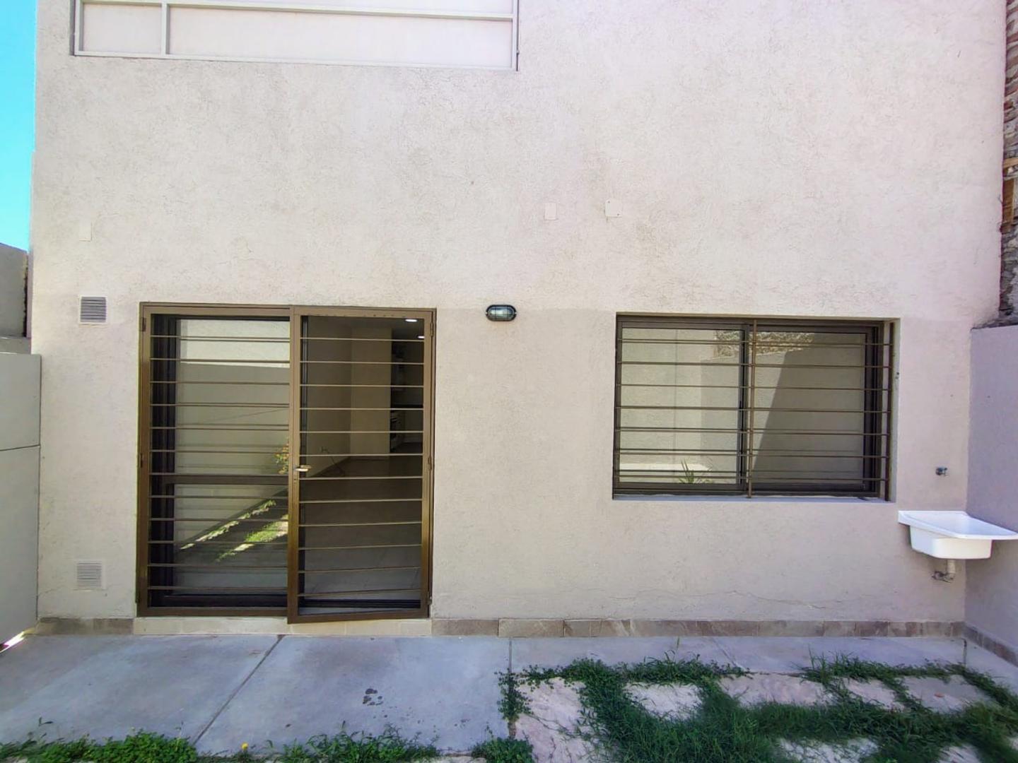 DEPARTAMENTO EN GODOY CRUZ - DOS DORMITORIOS - COCHERA