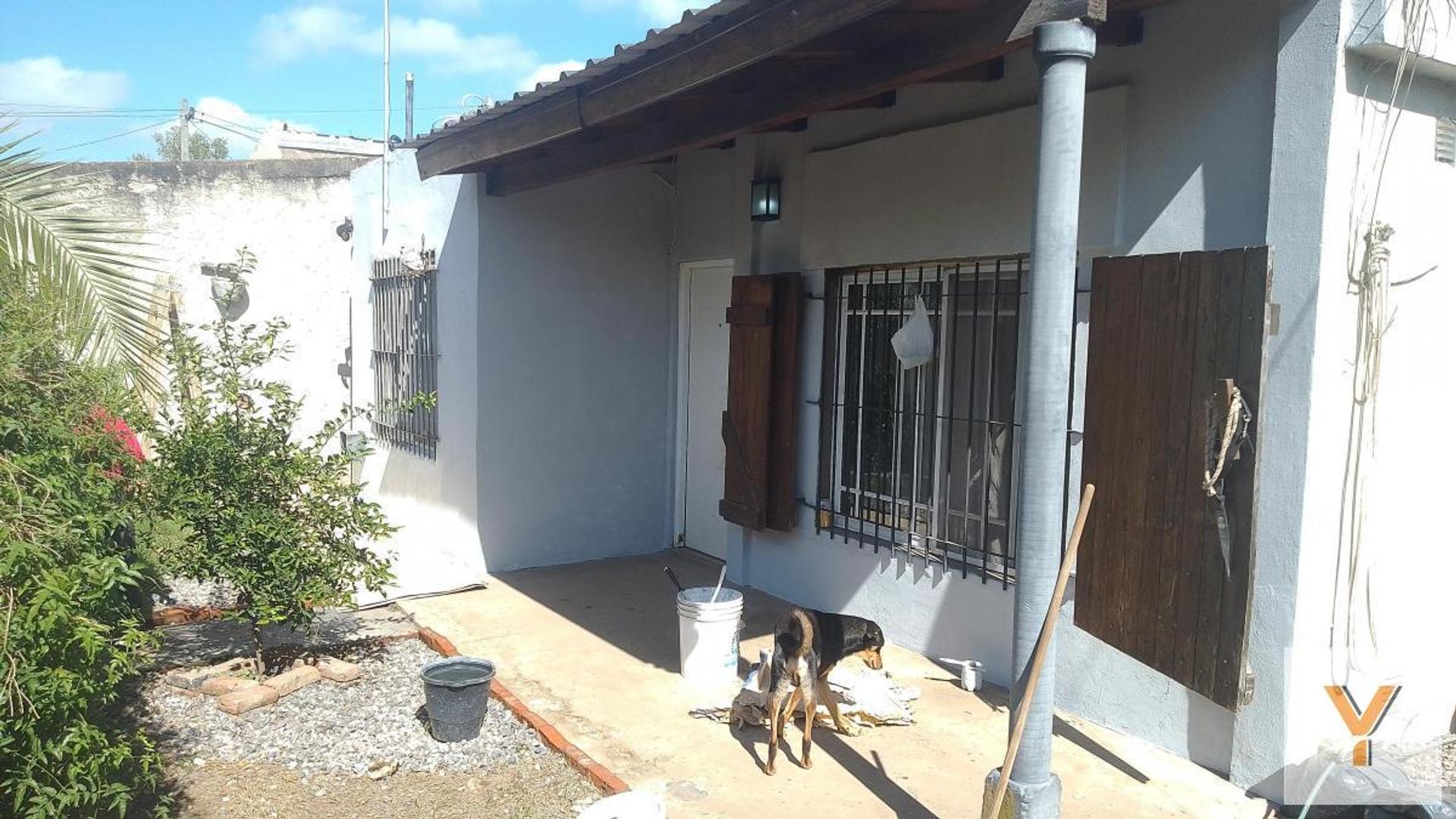 Casa en venta - 2 Dormitorios 1 Baño - Cochera - 240Mts2 - San Vicente