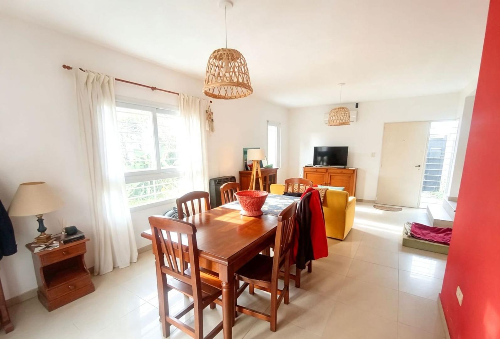 DUPLEX ALQUILER LA PLATA 2 DORMITORIO Y COCHERA