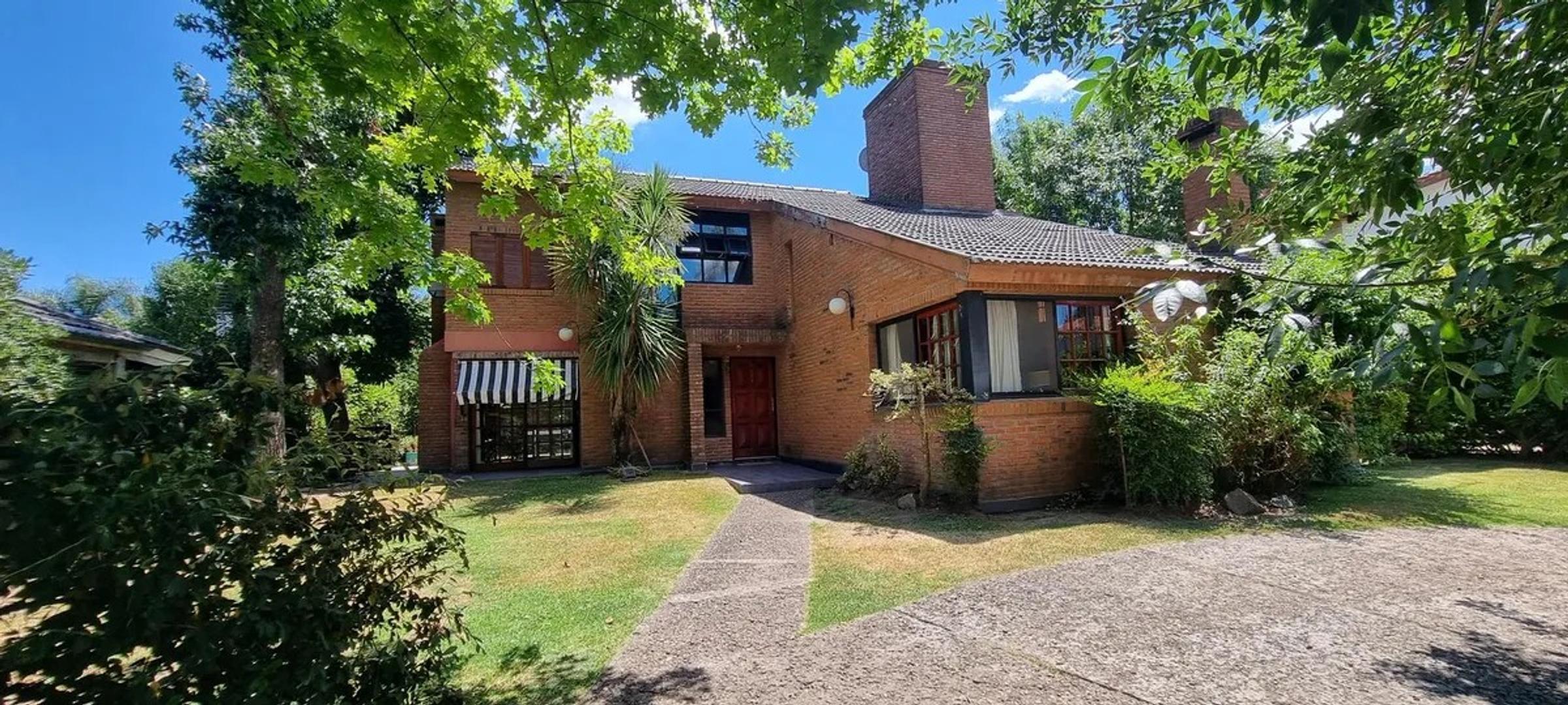 Hermosa casa en alquiler anual barrio Campo Chico Pilar