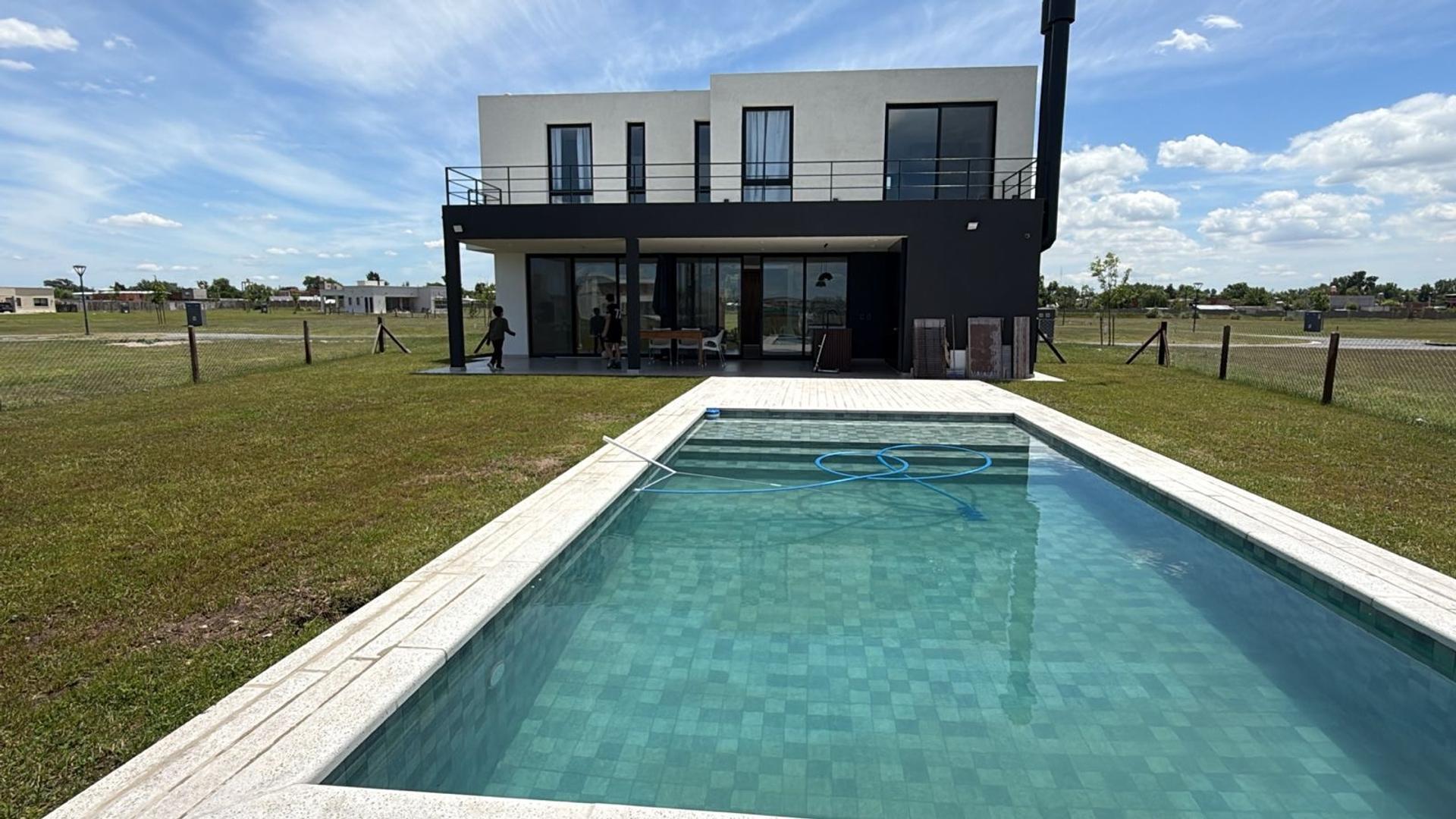 Casa en Alquiler de 4 dormitorios