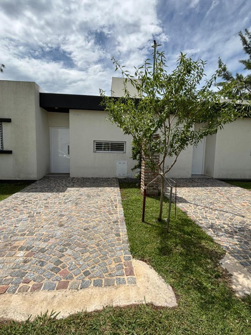 Casa en Alquiler de 2 dormitorios