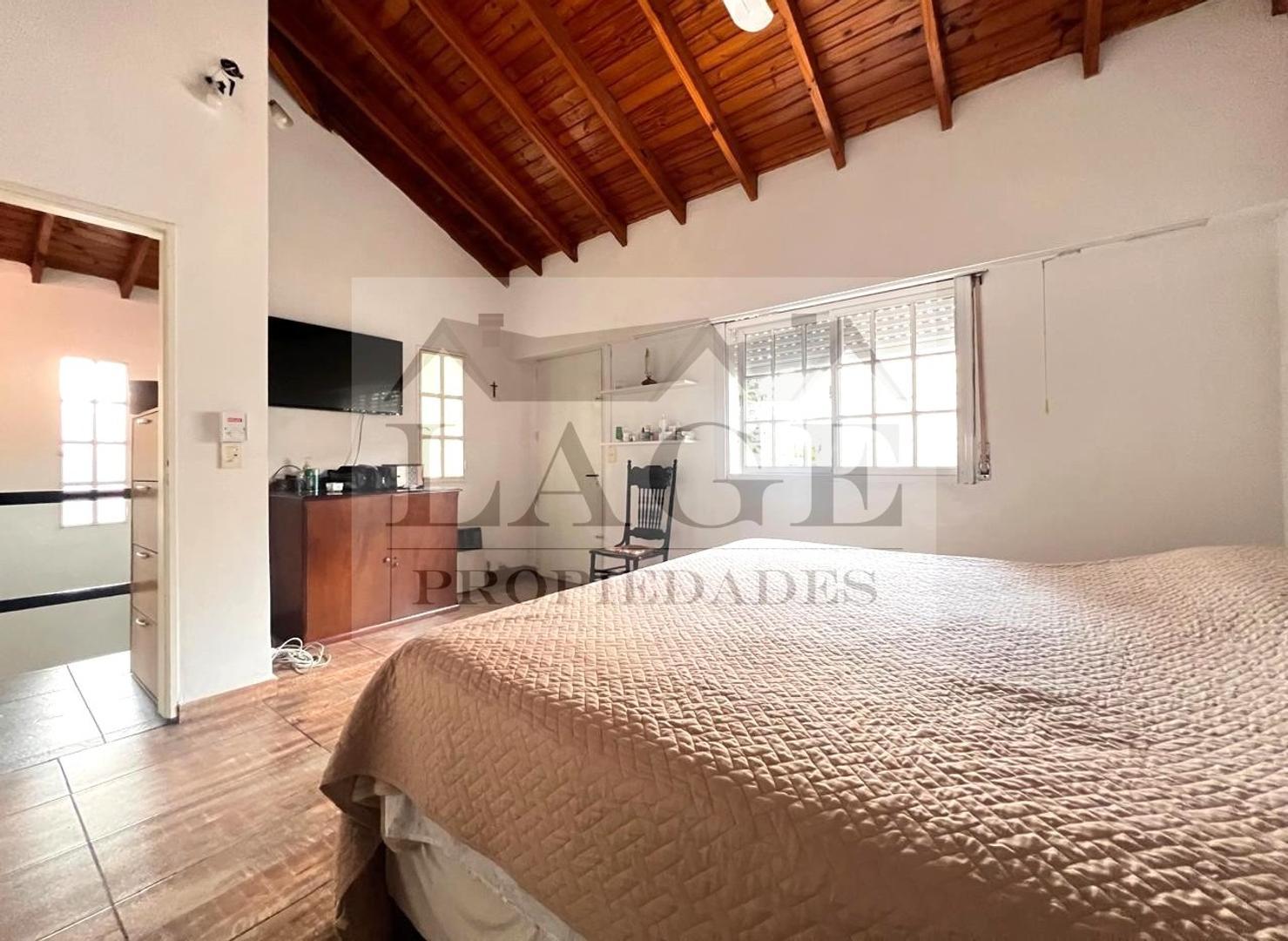 Casa 4 ambientes con 3 baños