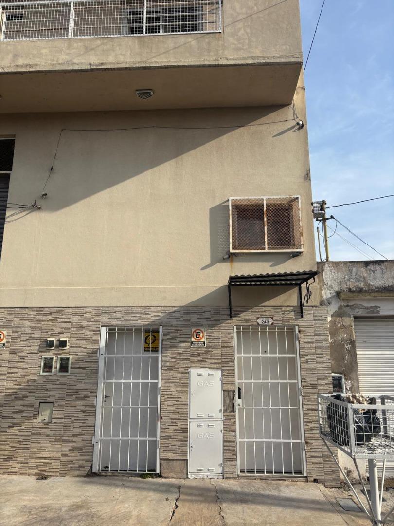 Departamento 2 Ambientes en Venta- Tapiales Bs As